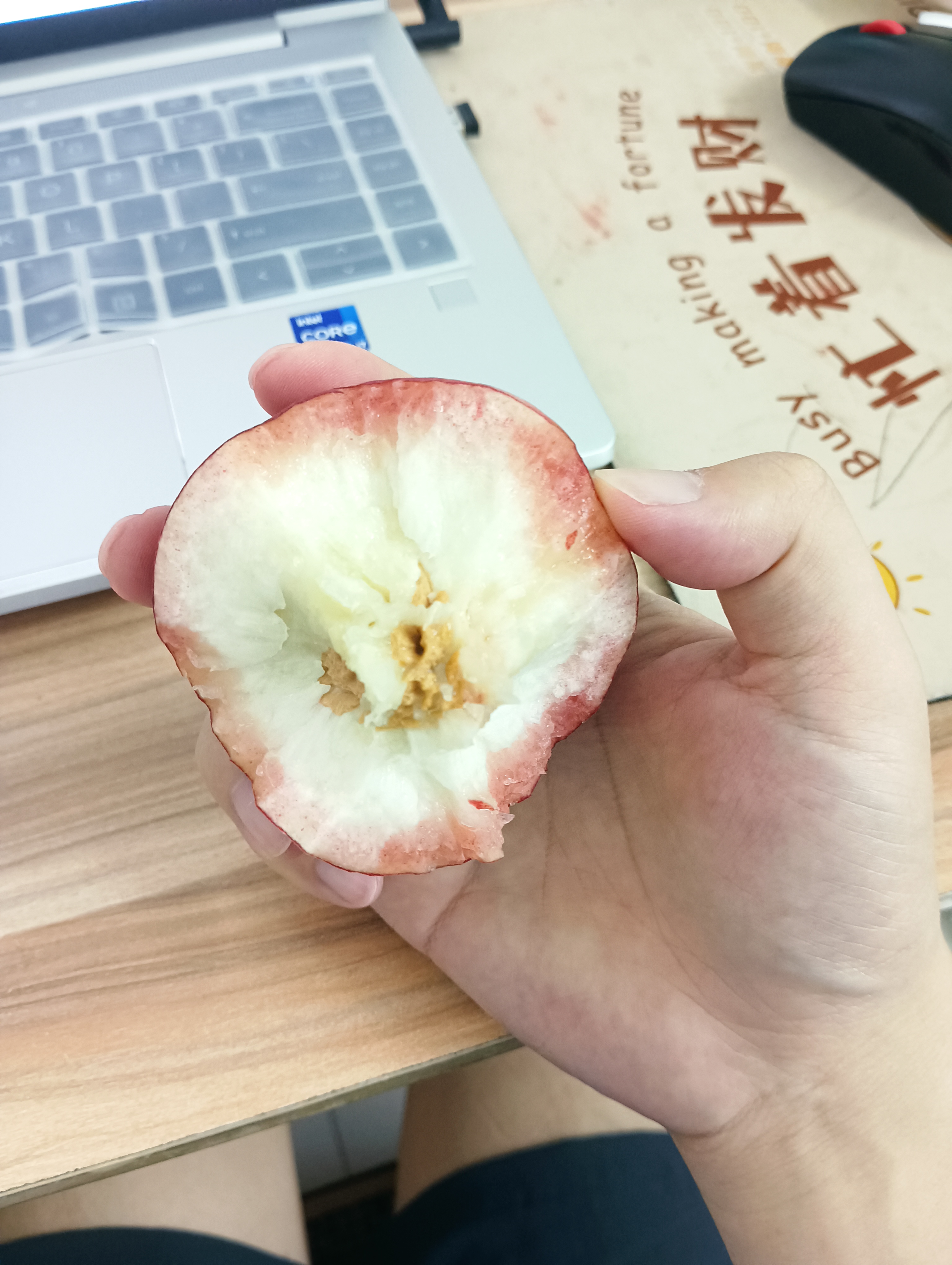 吃桃